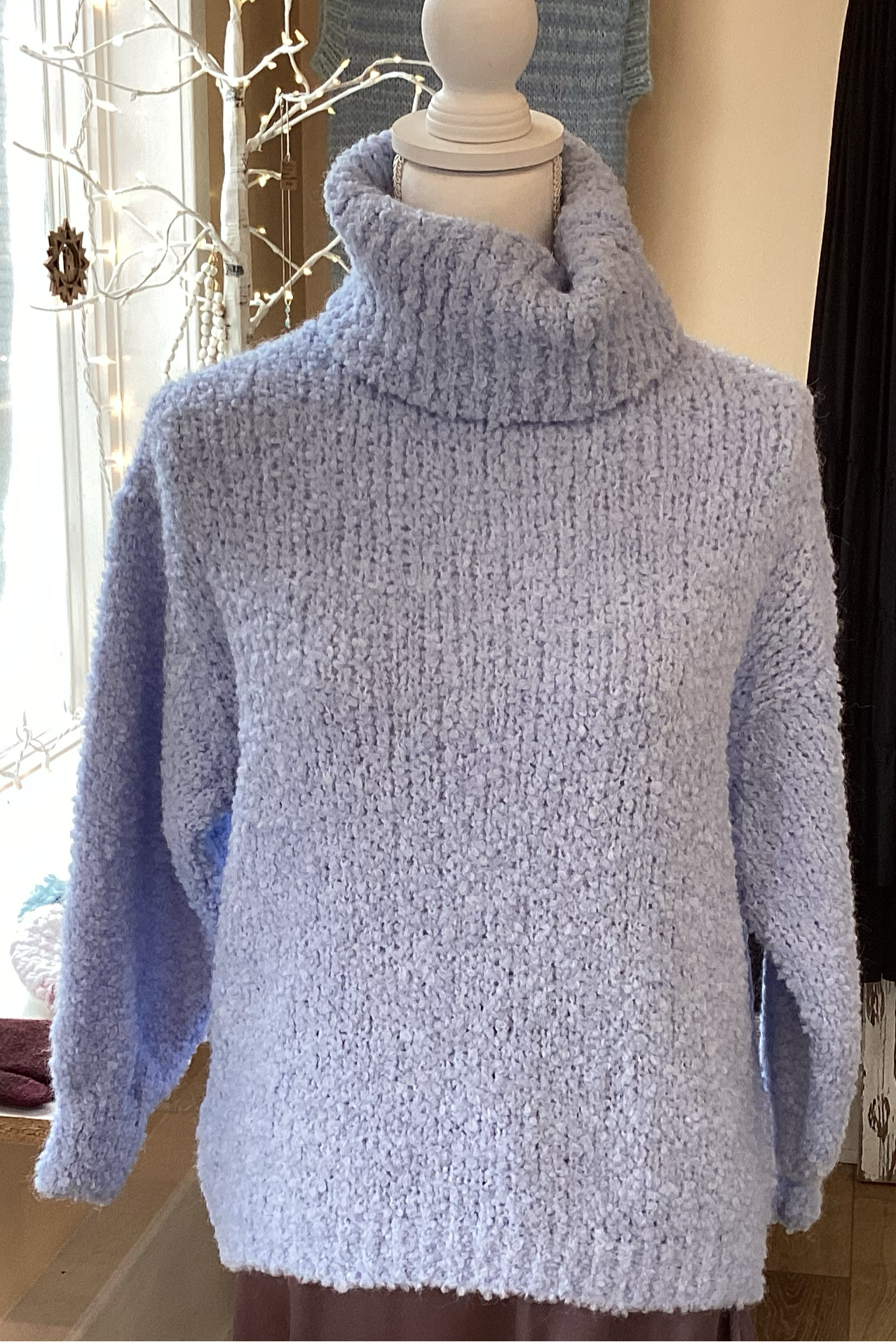 Alpaca Boucle loose Turtleneck