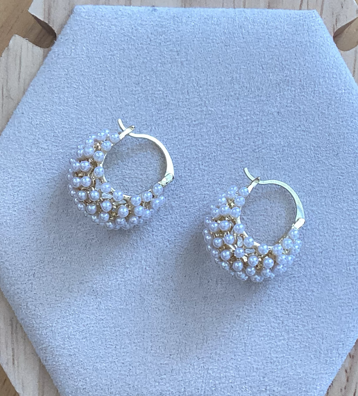 Mini Cluster Pearls Hoops