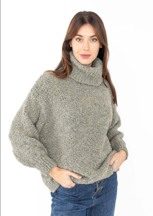 Alpaca Boucle loose Turtleneck